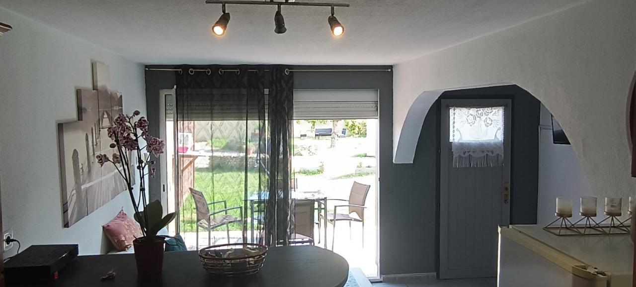 Charmante Maison Avec Piscine Anneyron Zewnętrze zdjęcie