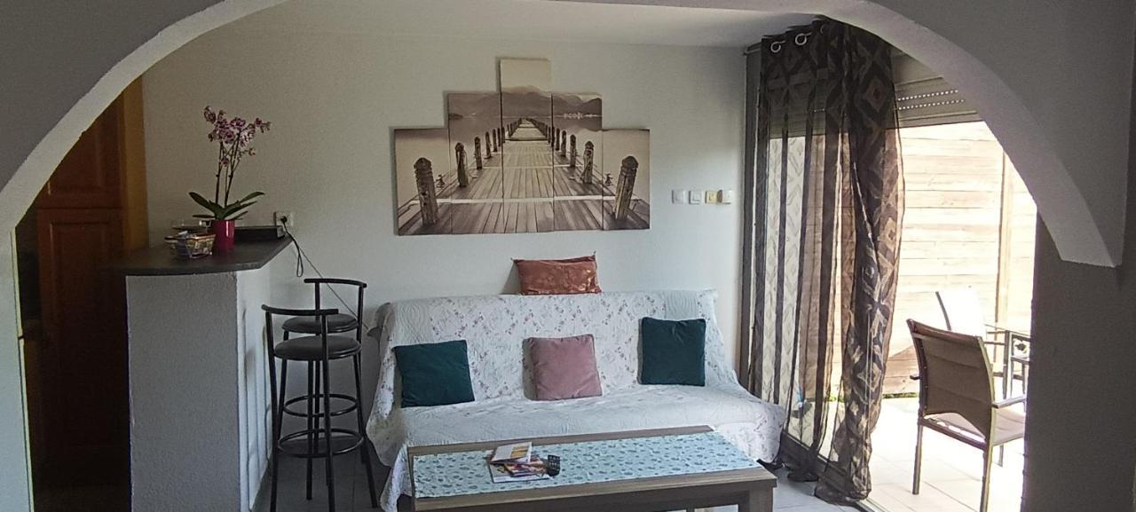 Charmante Maison Avec Piscine Anneyron Zewnętrze zdjęcie